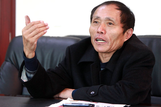 全国人大代表,西辛庄村党支部书记李连成.