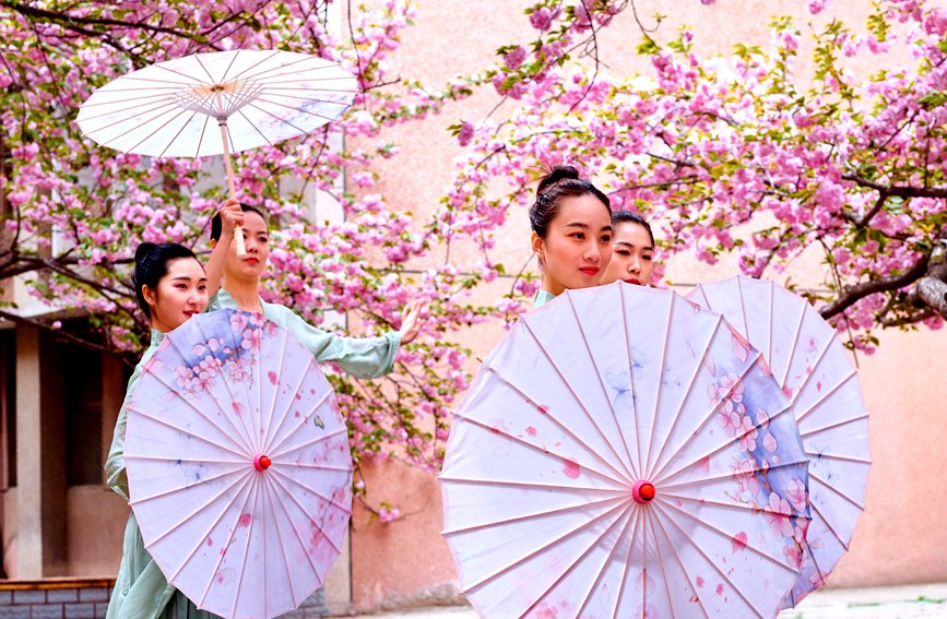 �뻨���衣��������