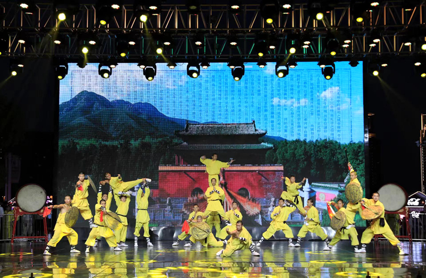 2023老家河南夏日美食季在河南艺术中心文化广场启动。王少帆摄