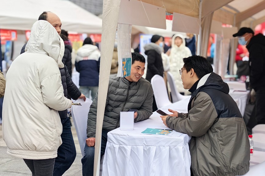 洛阳市洛龙区举行年后首场招聘会