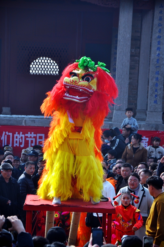 舞狮表演。浚县文化广电和旅游局供图