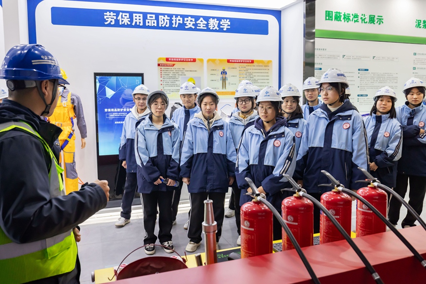 走进河南叶鲁高速1标：“交筑・超级工程” 媒体开放日展现央企风采