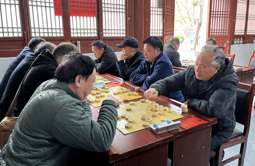 豫西中国象棋冠军争霸赛活动现场。杜佳宇摄
