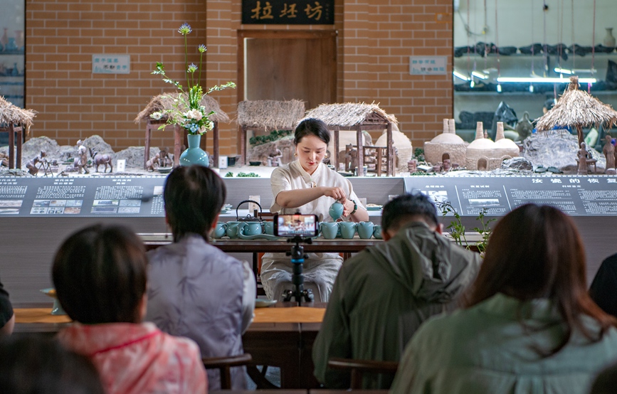 雅集活动上的茶艺展示。陈克彦摄