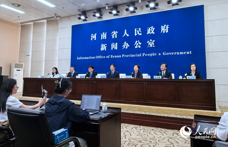 新闻发布会现场。人民网记者 王佩摄