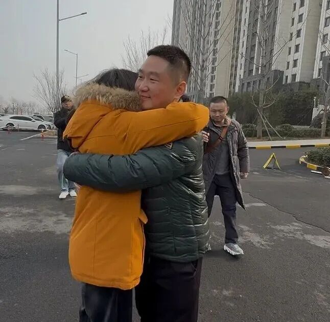 一场跨越六年的生命团聚 。河南省红十字会供图