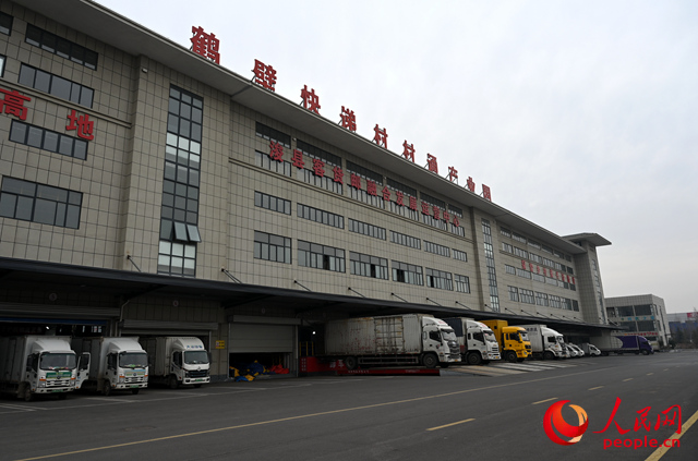 鹤壁快递村村通产业园。人民网记者王玉兴摄