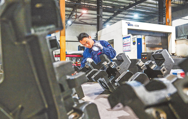 开足马力赶订单