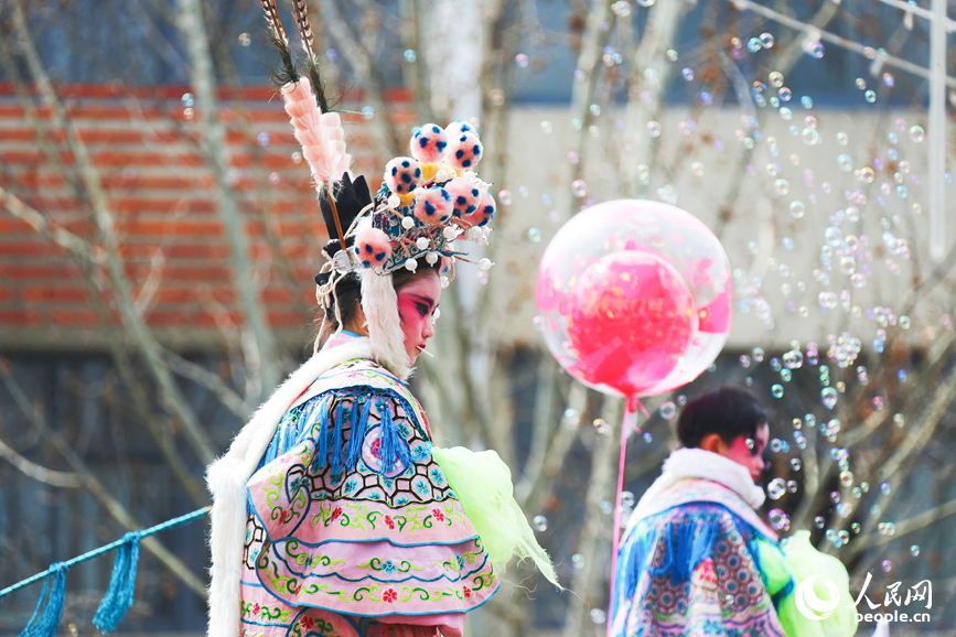 古会现场。人民网记者 霍亚平摄