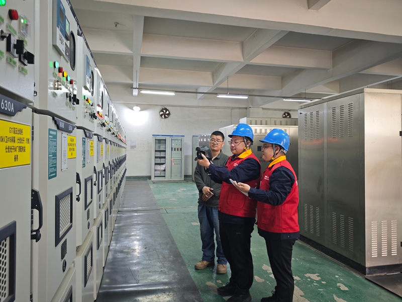 用電設備安全檢查。國網鶴壁供電公司供圖