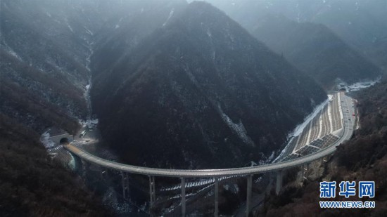 (五中全会精神在基层)(1)青海:“网红公路”的旅游经济带动地区发展